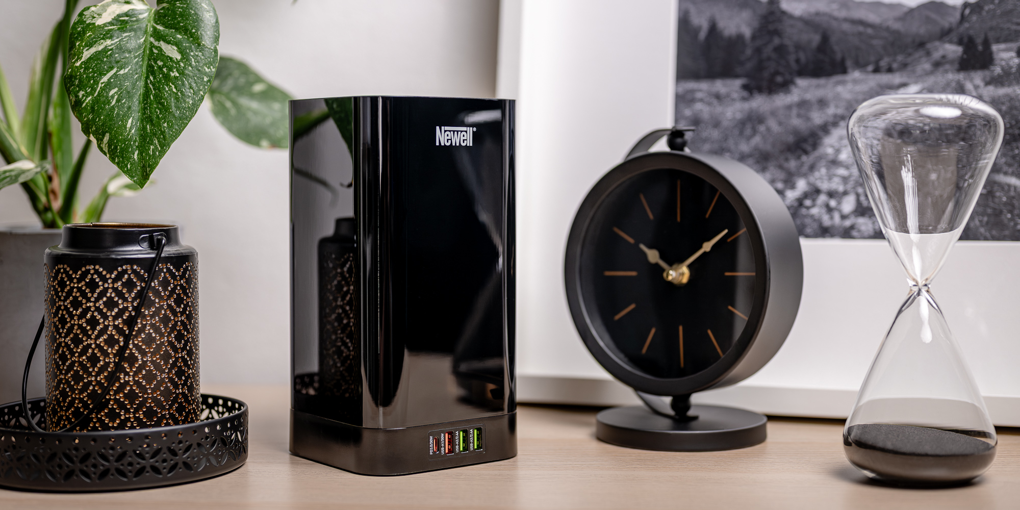 Stacja zasilająca Newell GaN Power Cube 8w1 z ładowarką indukcyjną